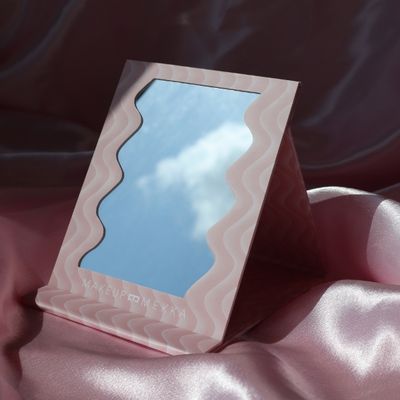 Wavy Fold & Go Makeup Mirror